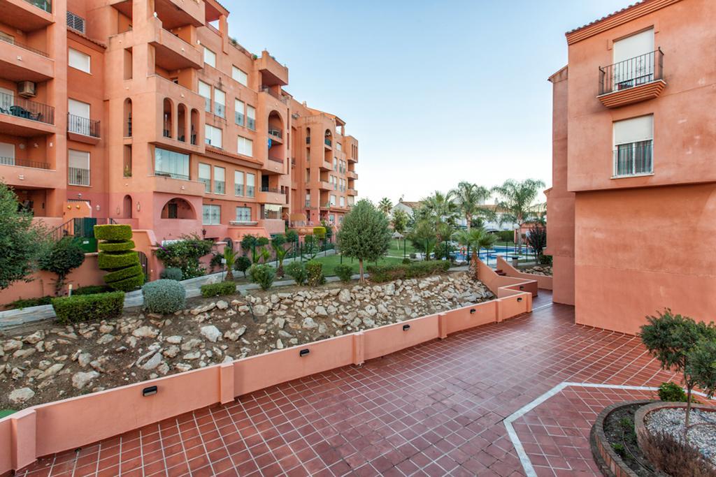 2035-Lovely 1 Bedrooms Sea View Apartment Manilva Kültér fotó